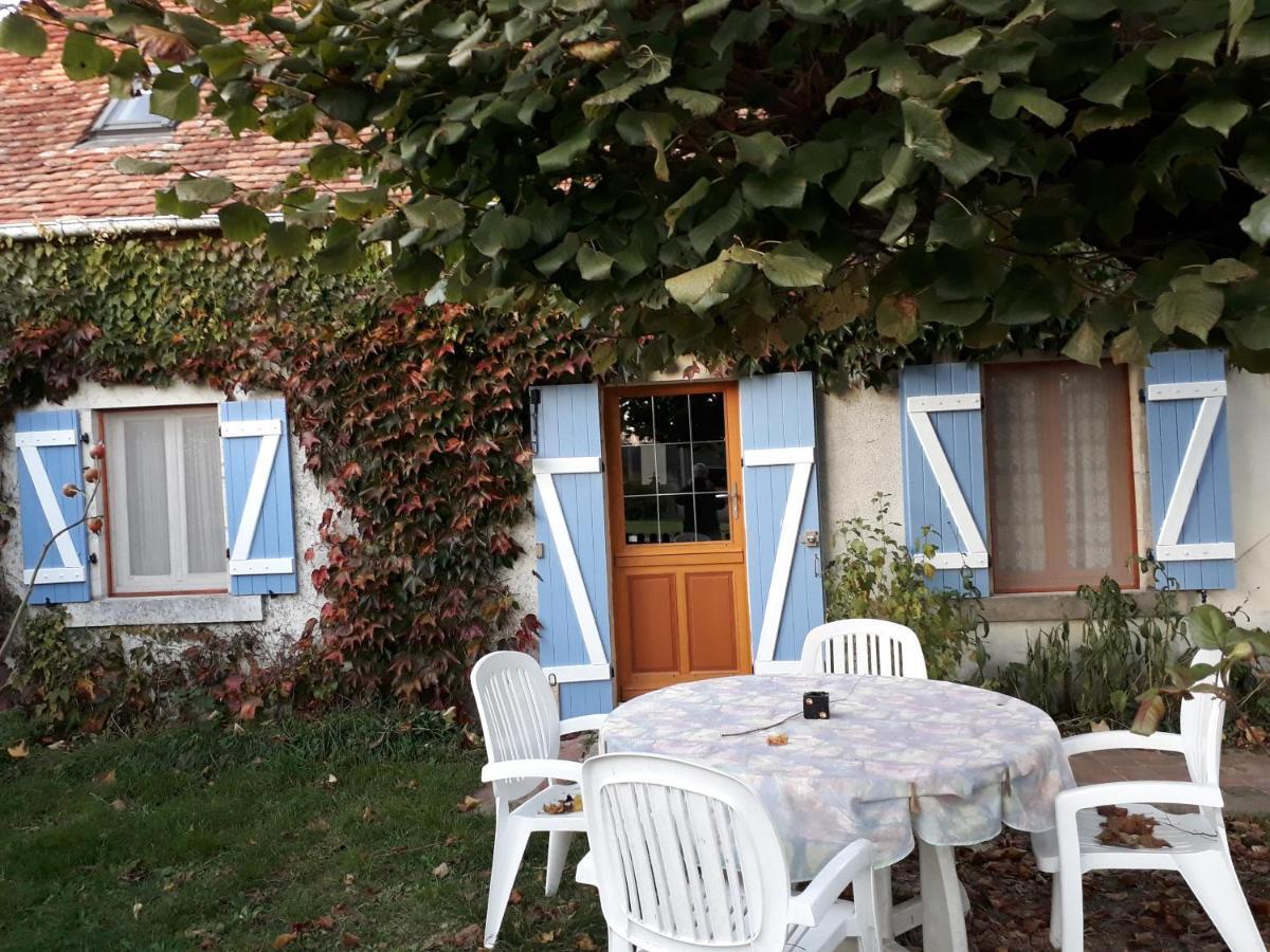 La Maison De Xenos Nohant-en-Gracay Exterior photo